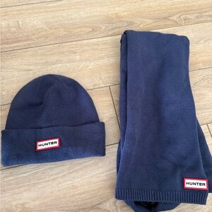 Hunter Dark Blue Beanie and Scarf Set